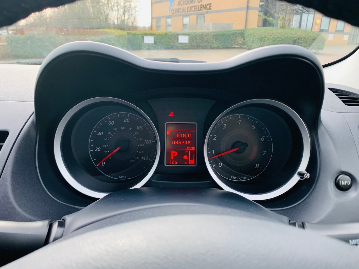 Used Mitsubishi Lancer 2011 for sale - 77639345: Photo 26