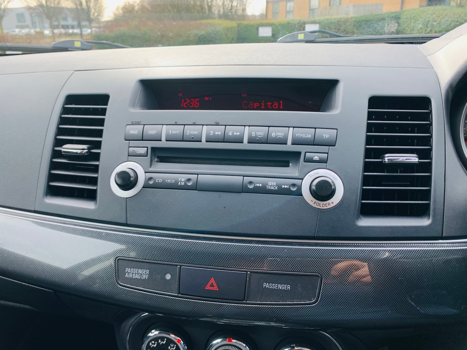 Used Mitsubishi Lancer 2011 for sale - 77639345: Photo 30