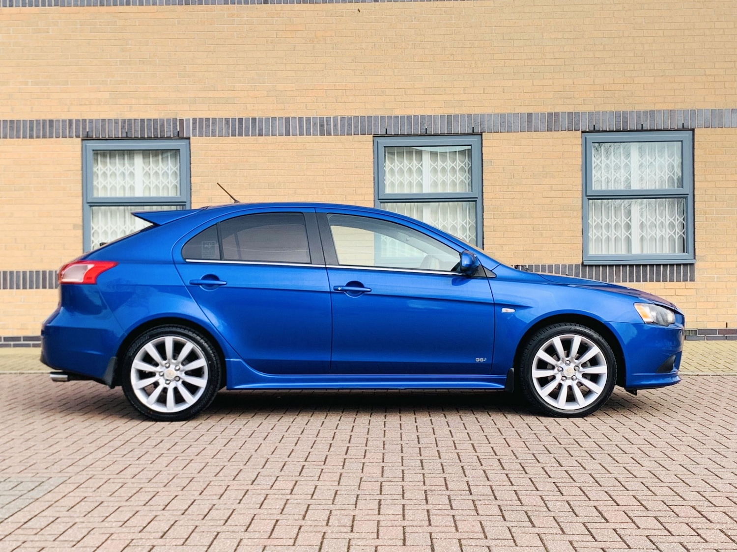 Used Mitsubishi Lancer 2011 for sale - 77639345: Photo 6