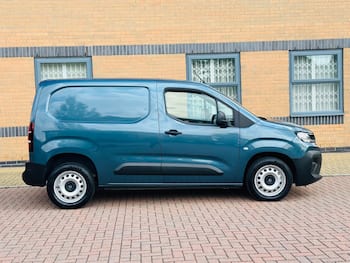 Used Citroen Berlingo 2025 for sale - 79684254: Photo