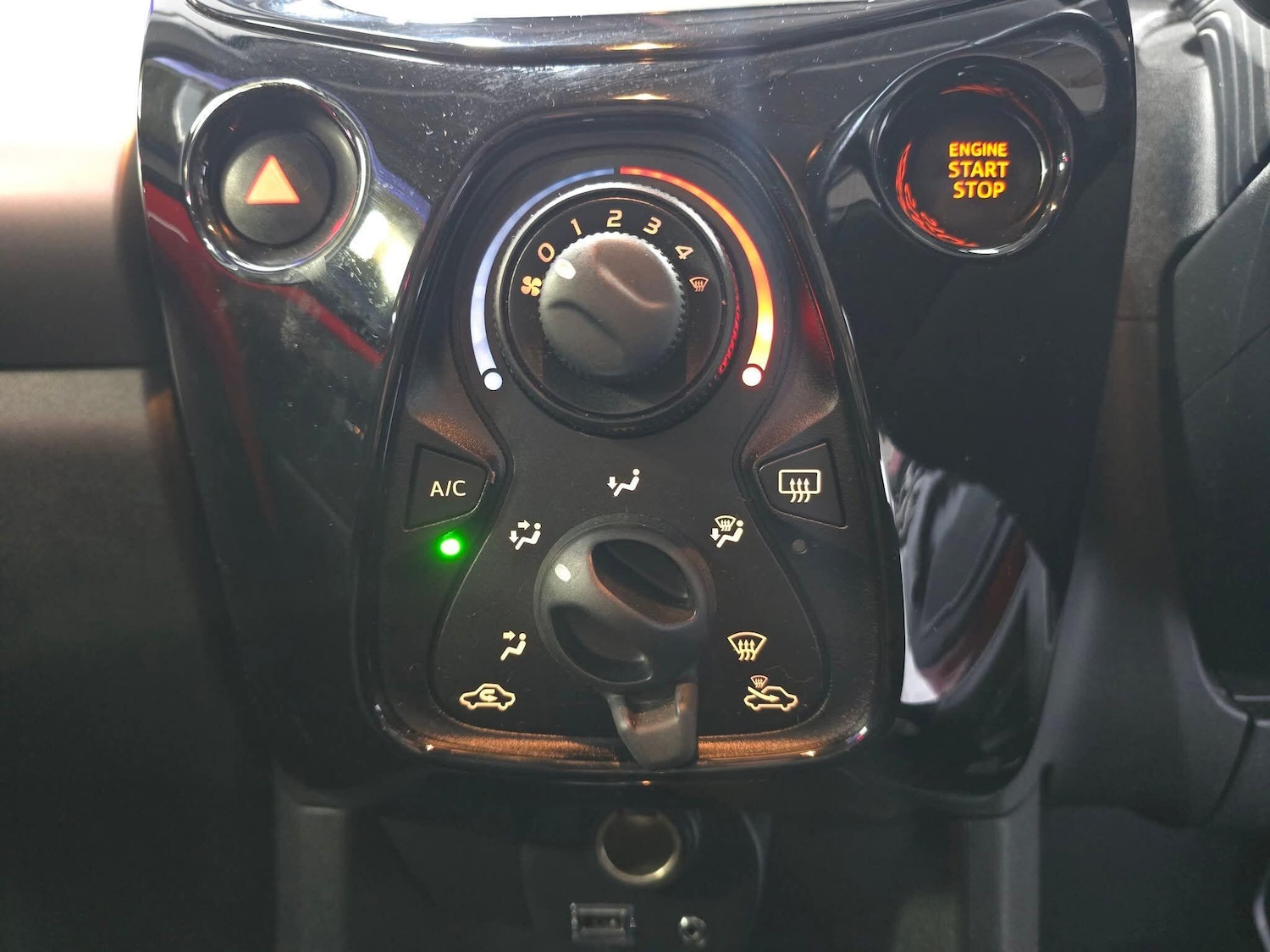 Used Peugeot 108 2017 for sale - 77203670: Photo 34