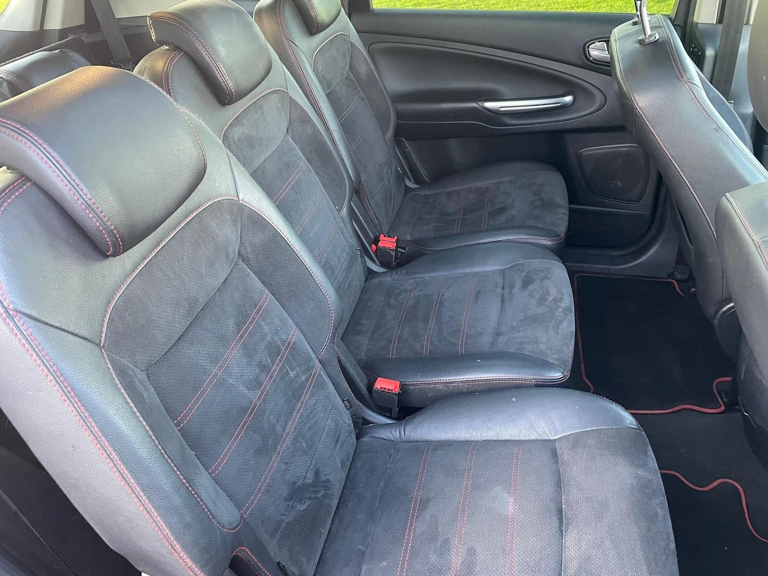 Used Ford S-Max 2011 for sale - 77315330: Photo 16