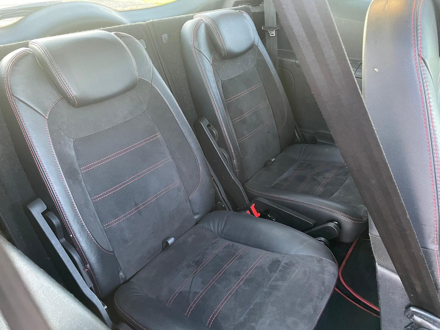 Used Ford S-Max 2011 for sale - 77315330: Photo 18