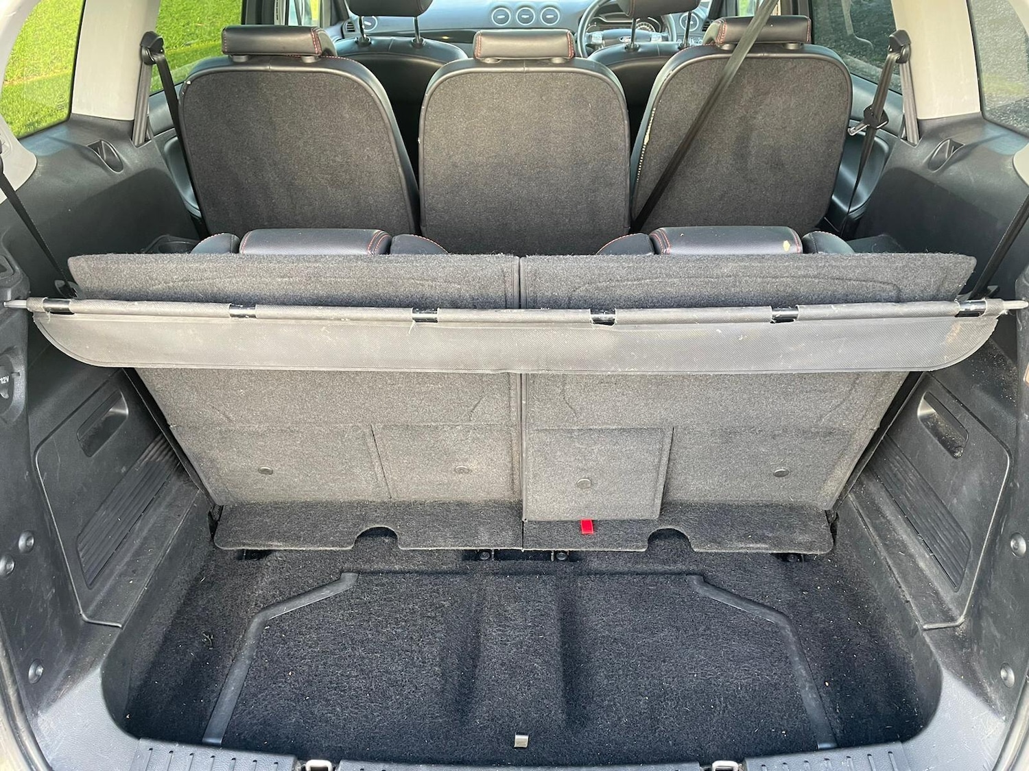 Used Ford S-Max 2011 for sale - 77315330: Photo 27