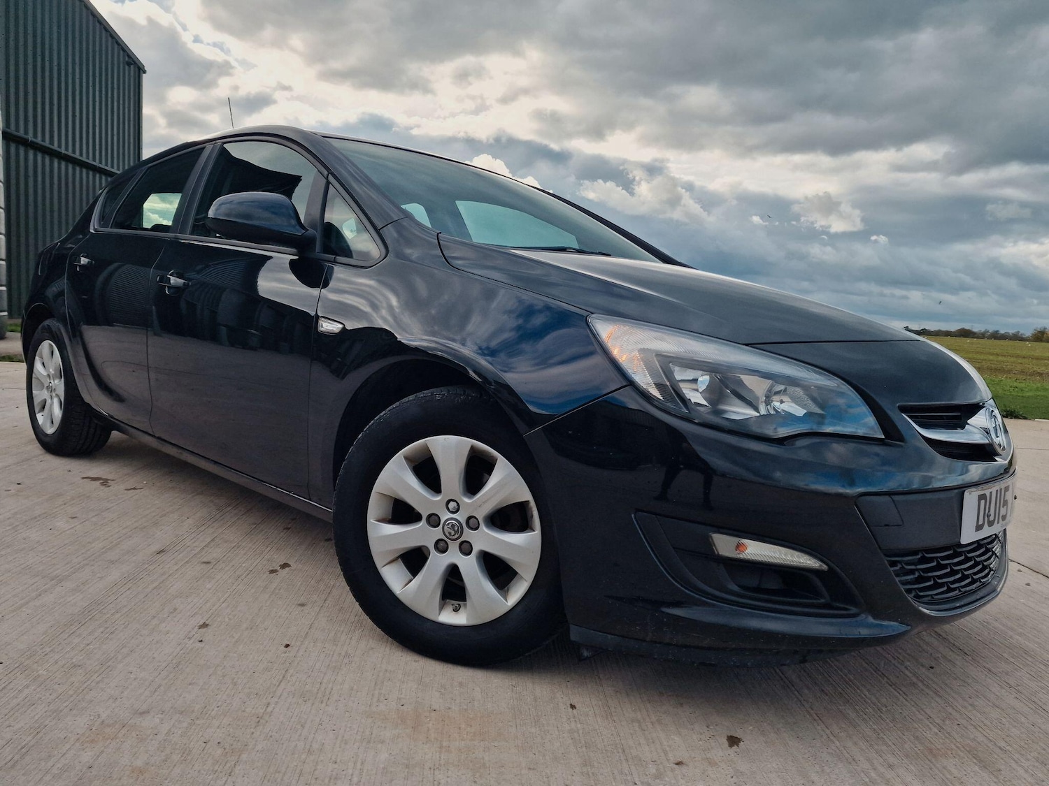 Used Vauxhall Astra 2015 for sale - 76825180: Photo 1