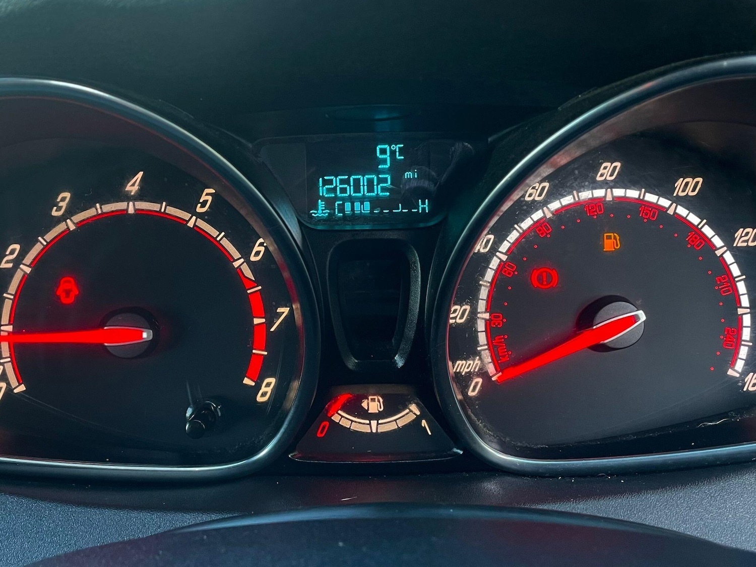 Used Ford Fiesta 2015 for sale - 76831802: Photo 26