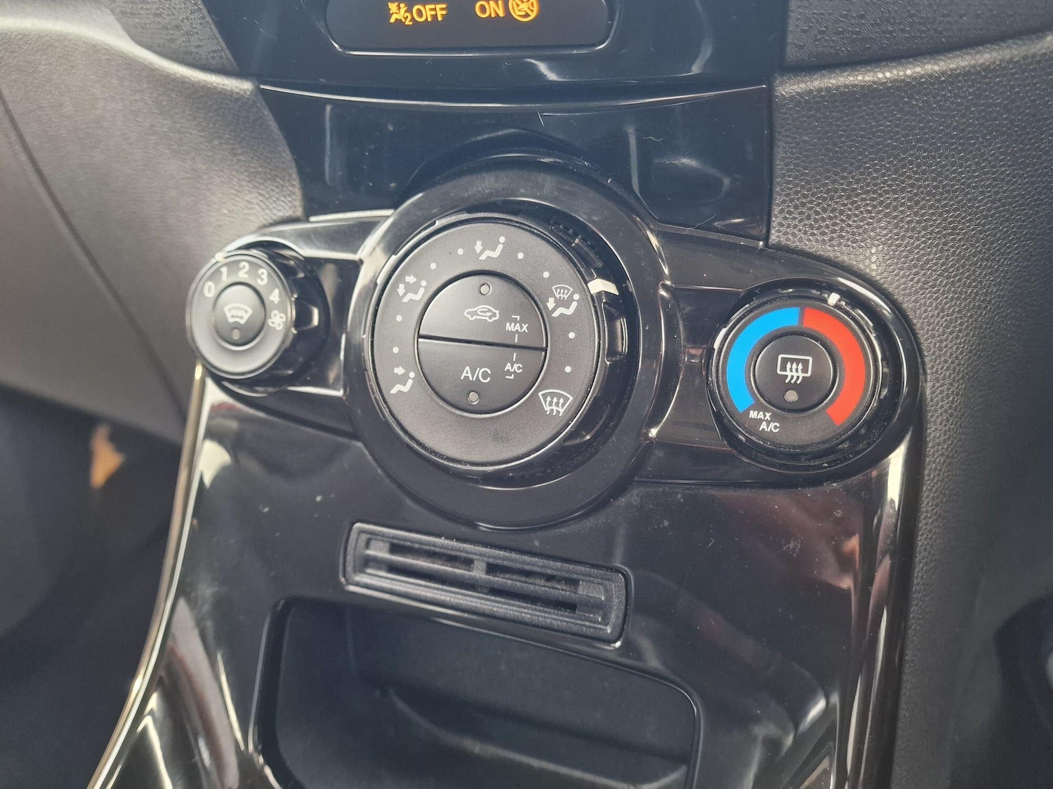 Used Ford Fiesta 2013 for sale - 76824638: Photo 34