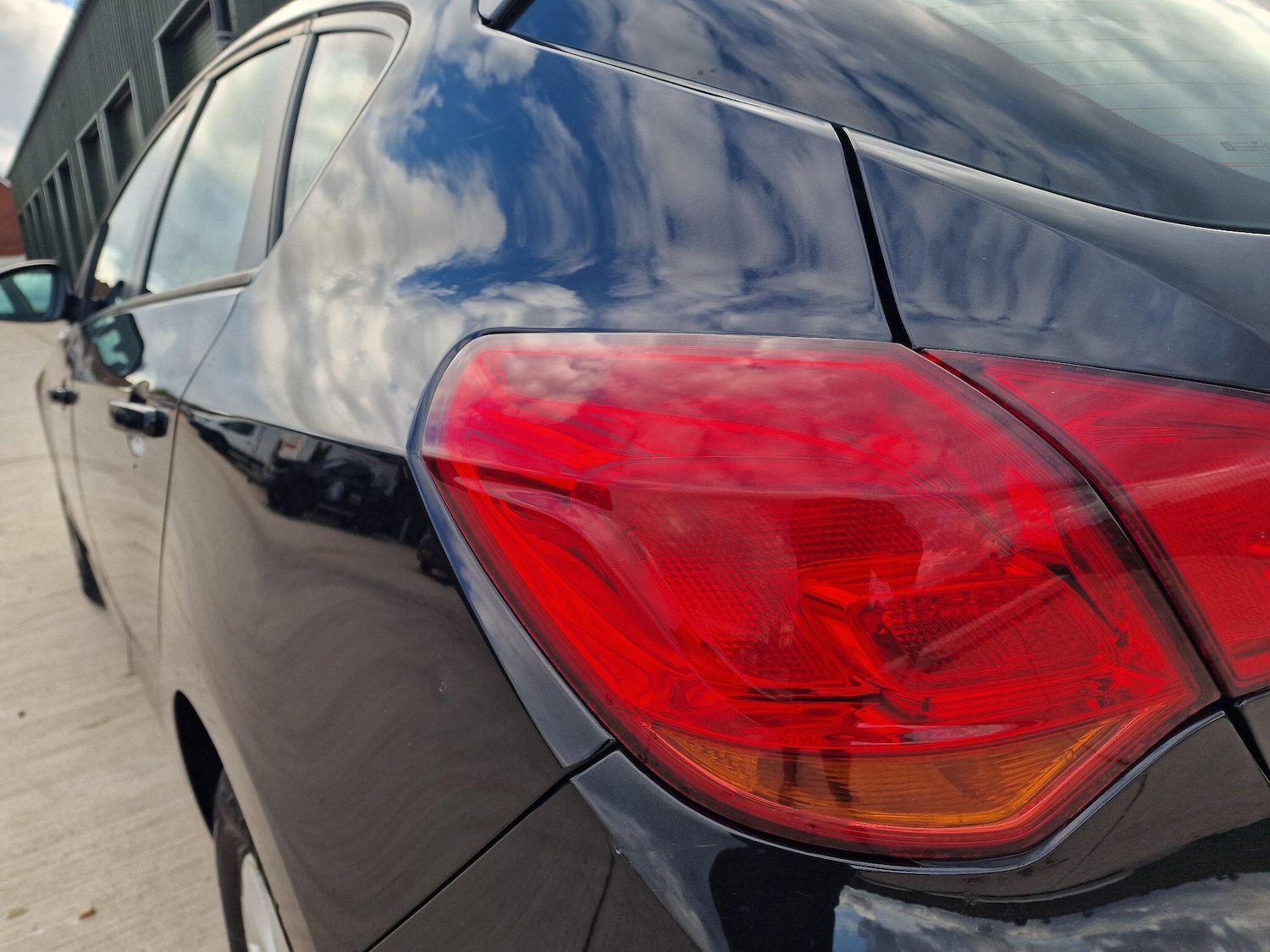 Used Vauxhall Astra 2015 for sale - 77203808: Photo 13