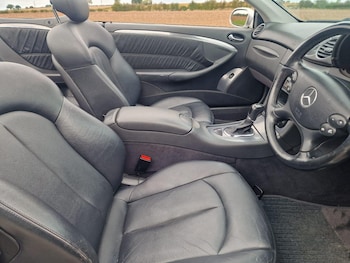 Used Mercedes-Benz CLK 2003 for sale - 76831803: Photo