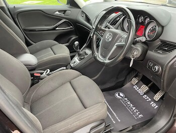 Used Vauxhall Zafira Tourer 2015 for sale - 76824789: Photo