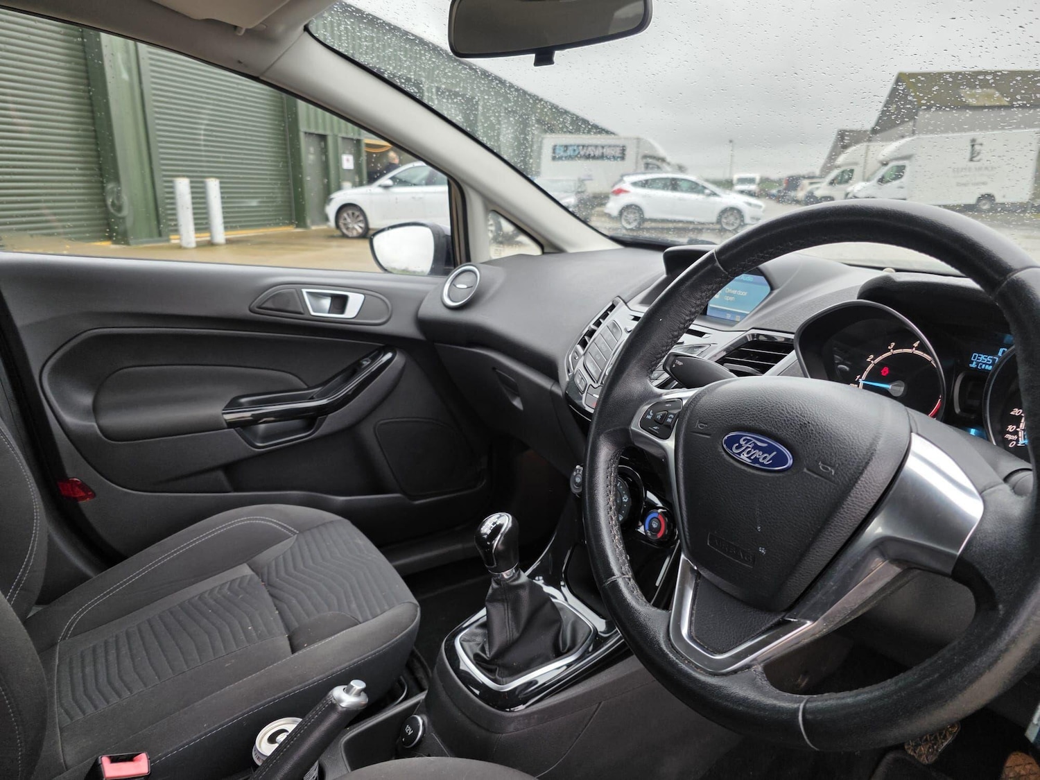 Used Ford Fiesta 2017 for sale - 77440944: Photo 4