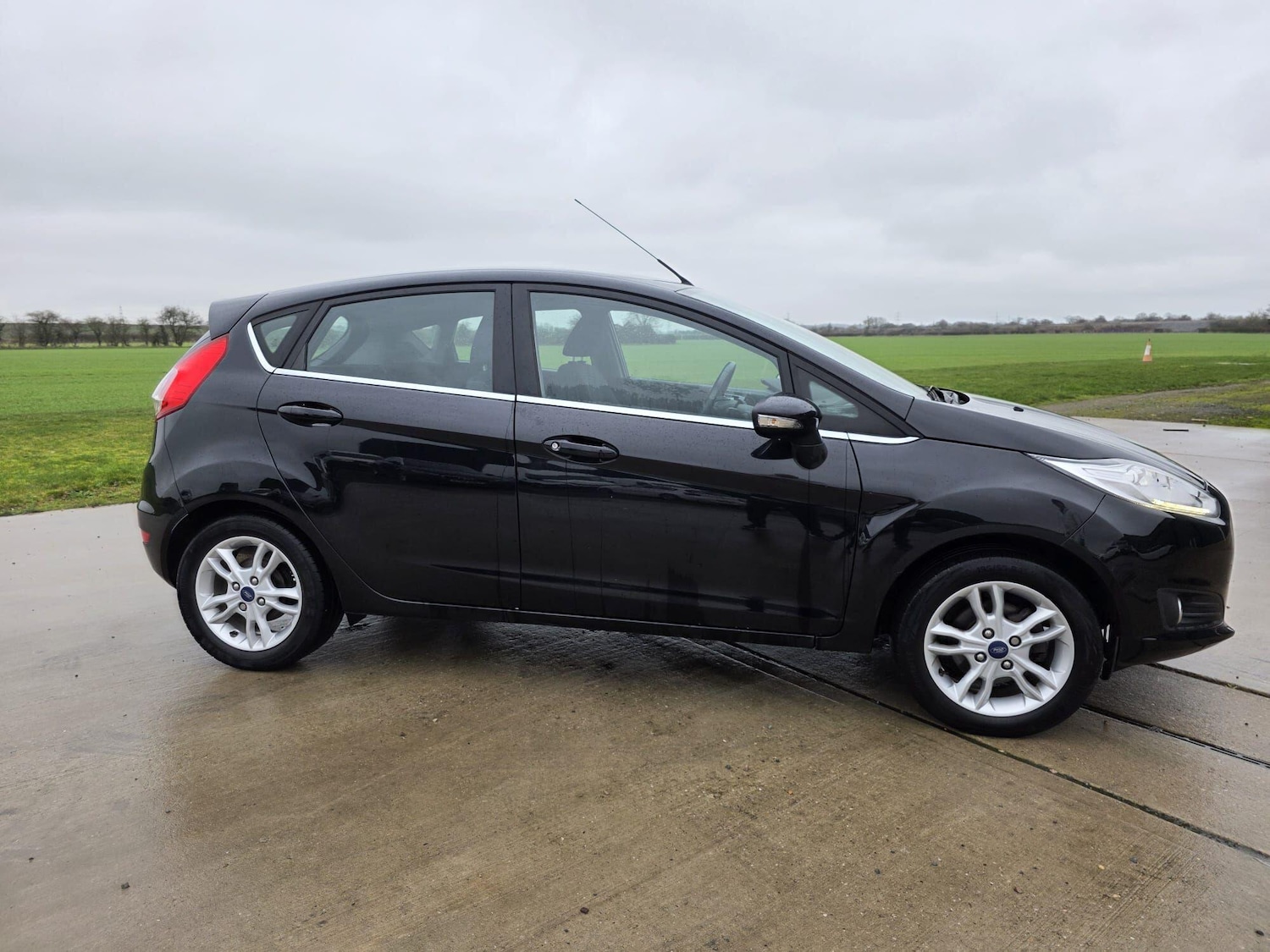 Used Ford Fiesta 2017 for sale - 77440944: Photo 7