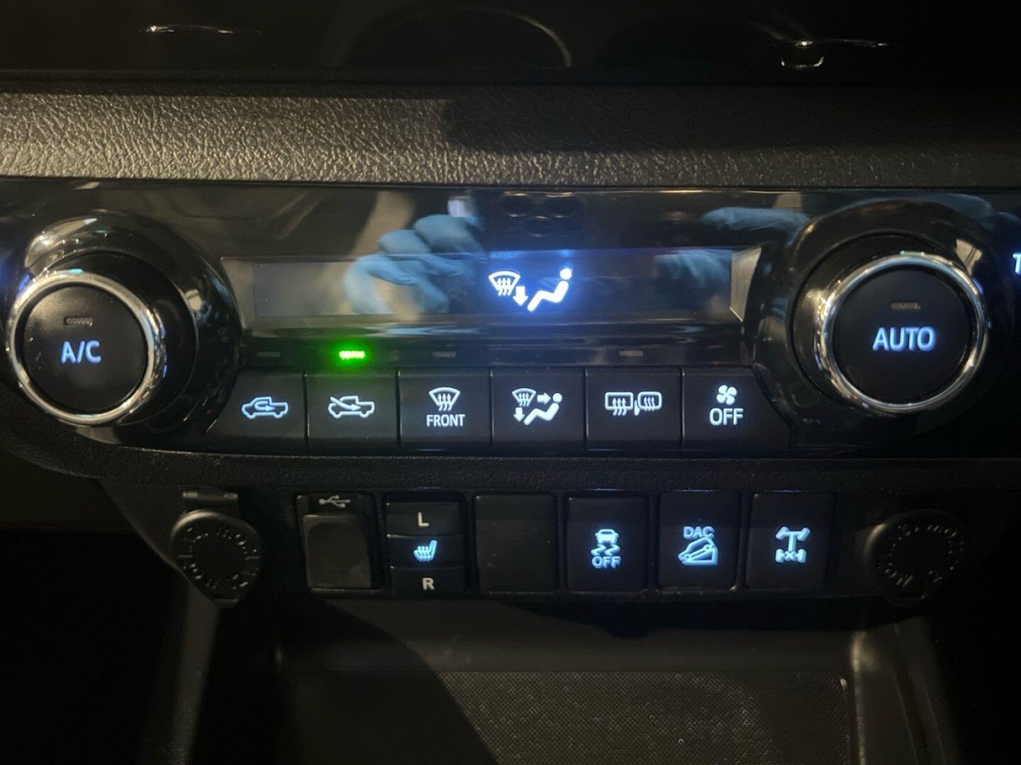 Used Toyota Hilux for sale - 78057822: Photo 20