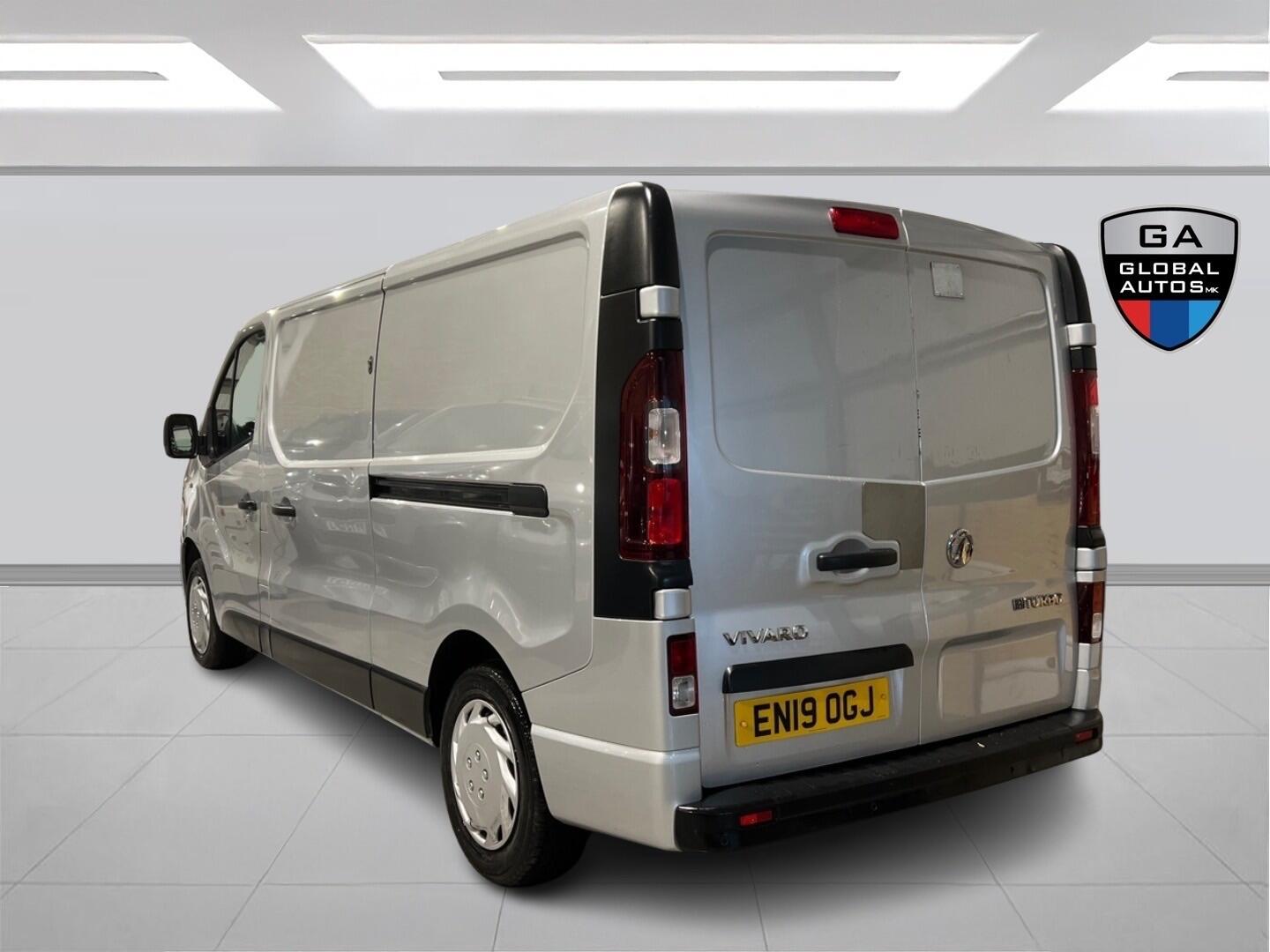 Used Vauxhall Vivaro 2019 for sale - 77455796: Photo 2