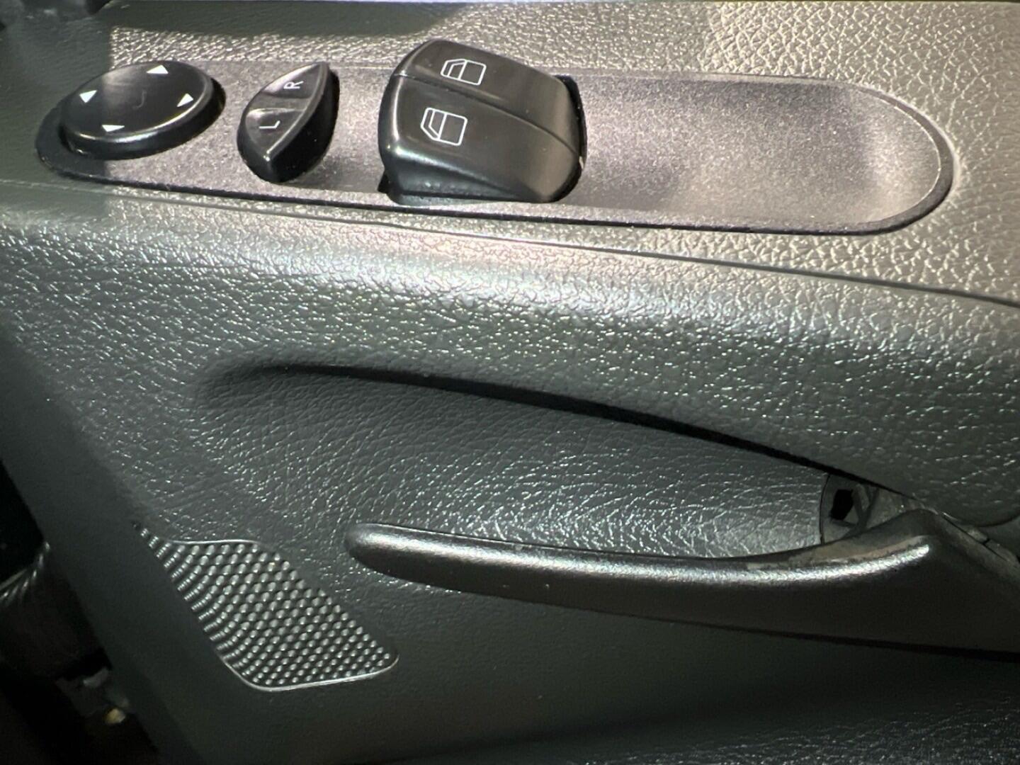 Used Mercedes-Benz Vito 2011 for sale - 76423063: Photo 26