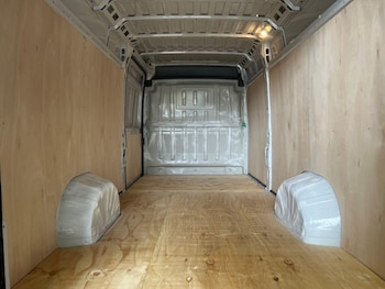 Used Peugeot Boxer 2022 for sale - 78020058: Photo