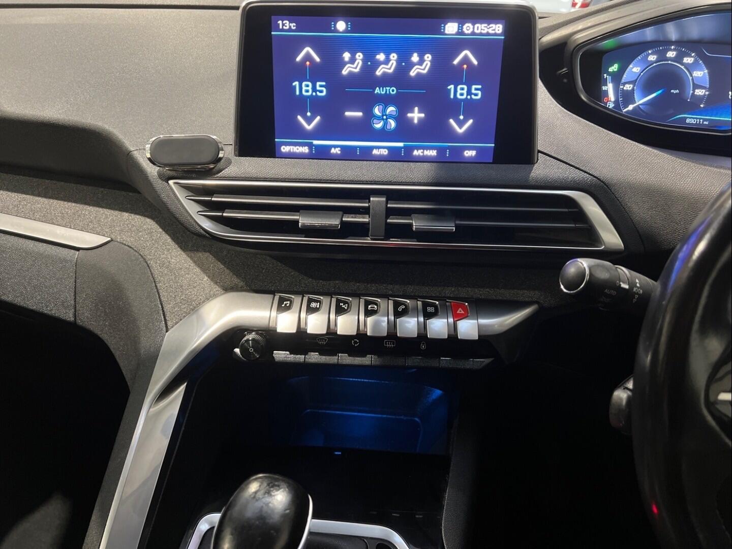 Used Peugeot 3008 2018 for sale - 76702494: Photo 24