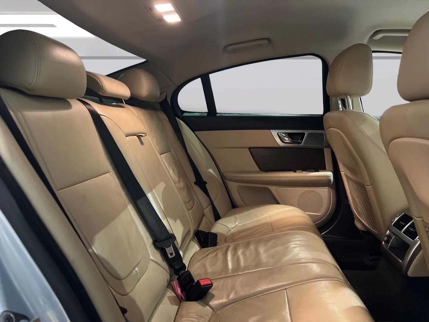 Used Jaguar XF 2014 for sale - 77215502: Photo 13