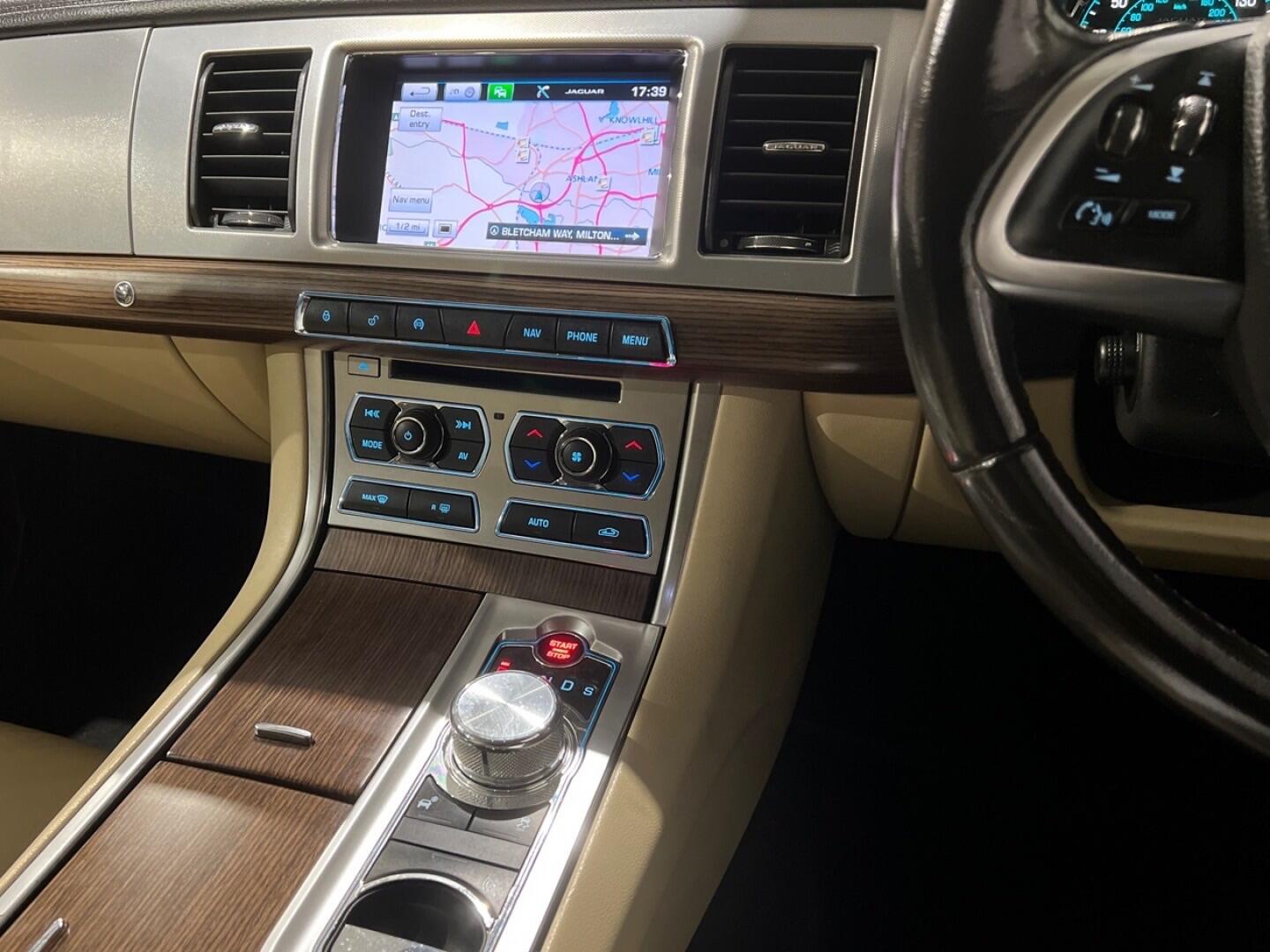 Used Jaguar XF 2014 for sale - 77215502: Photo 28