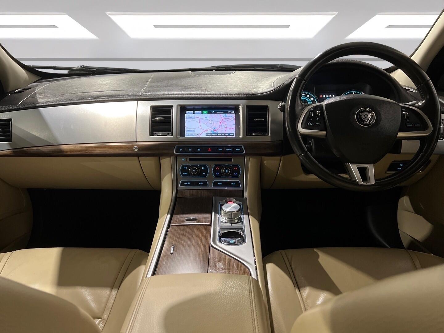 Used Jaguar XF 2014 for sale - 77215502: Photo 4