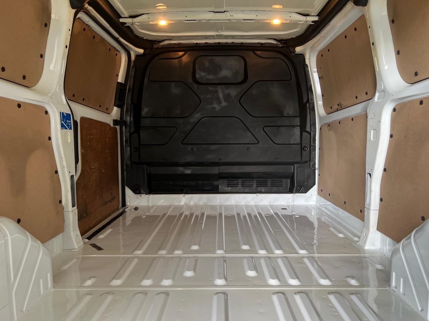 Used Ford Transit Custom 2015 for sale - 76138166: Photo 8