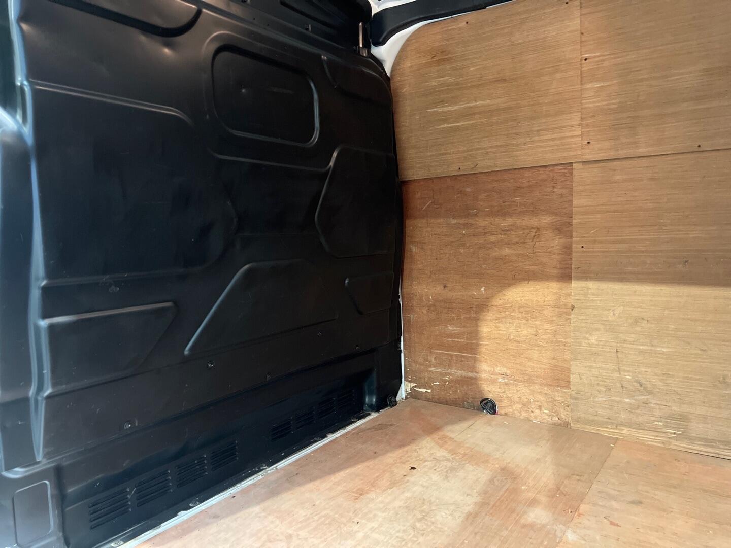 Used Ford Transit 2018 for sale - 76573214: Photo 24