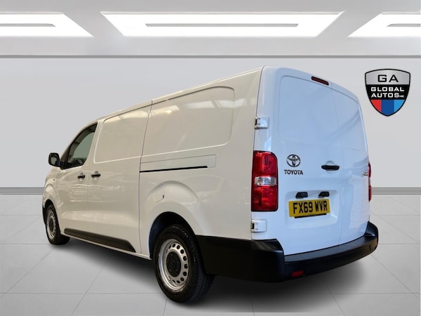 Used Toyota ProAce 2019 for sale - 76137636: Photo 2