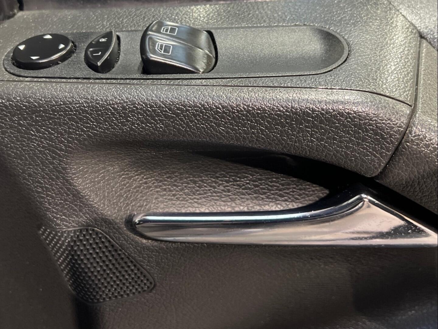 Used Mercedes-Benz Vito 2014 for sale - 77237652: Photo 32