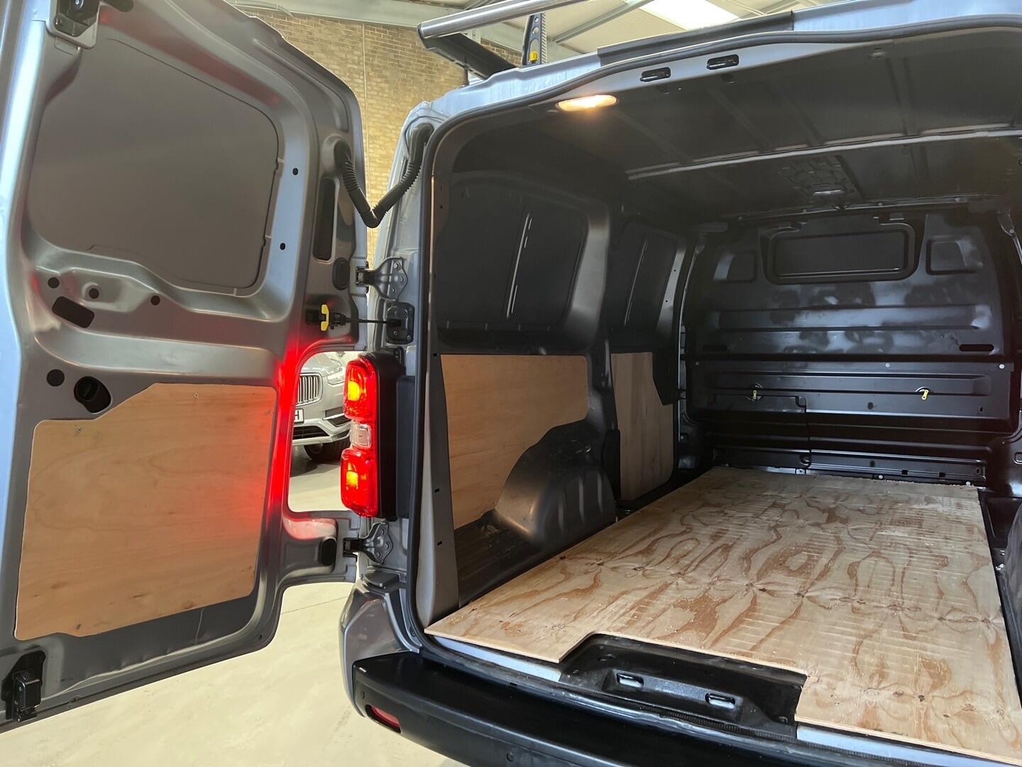 Used Vauxhall Vivaro 2022 for sale - 77358555: Photo 22