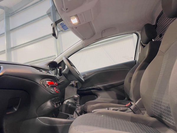 Used Vauxhall Corsa Van 2016 for sale - 73402775: Photo 34
