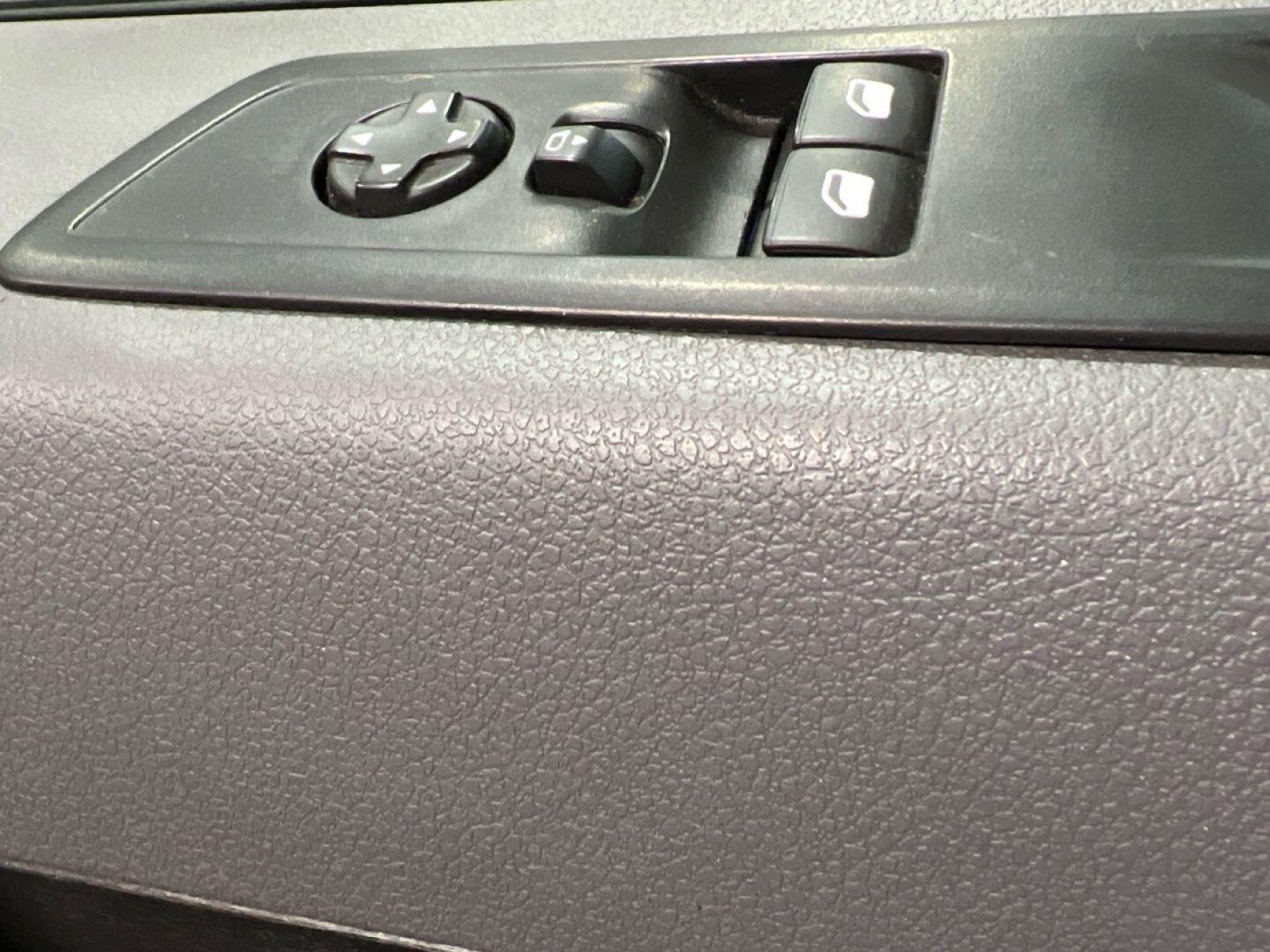 Used Vauxhall Vivaro for sale - 77537597: Photo 24