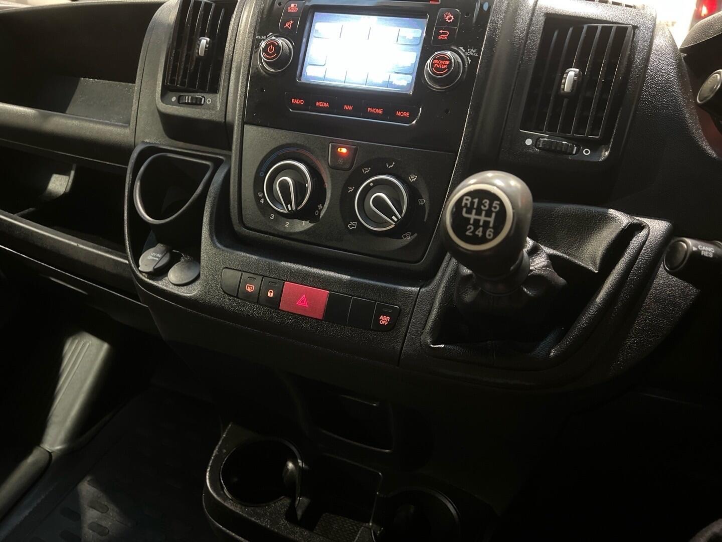 Used Peugeot Boxer 2018 for sale - 77400849: Photo 27