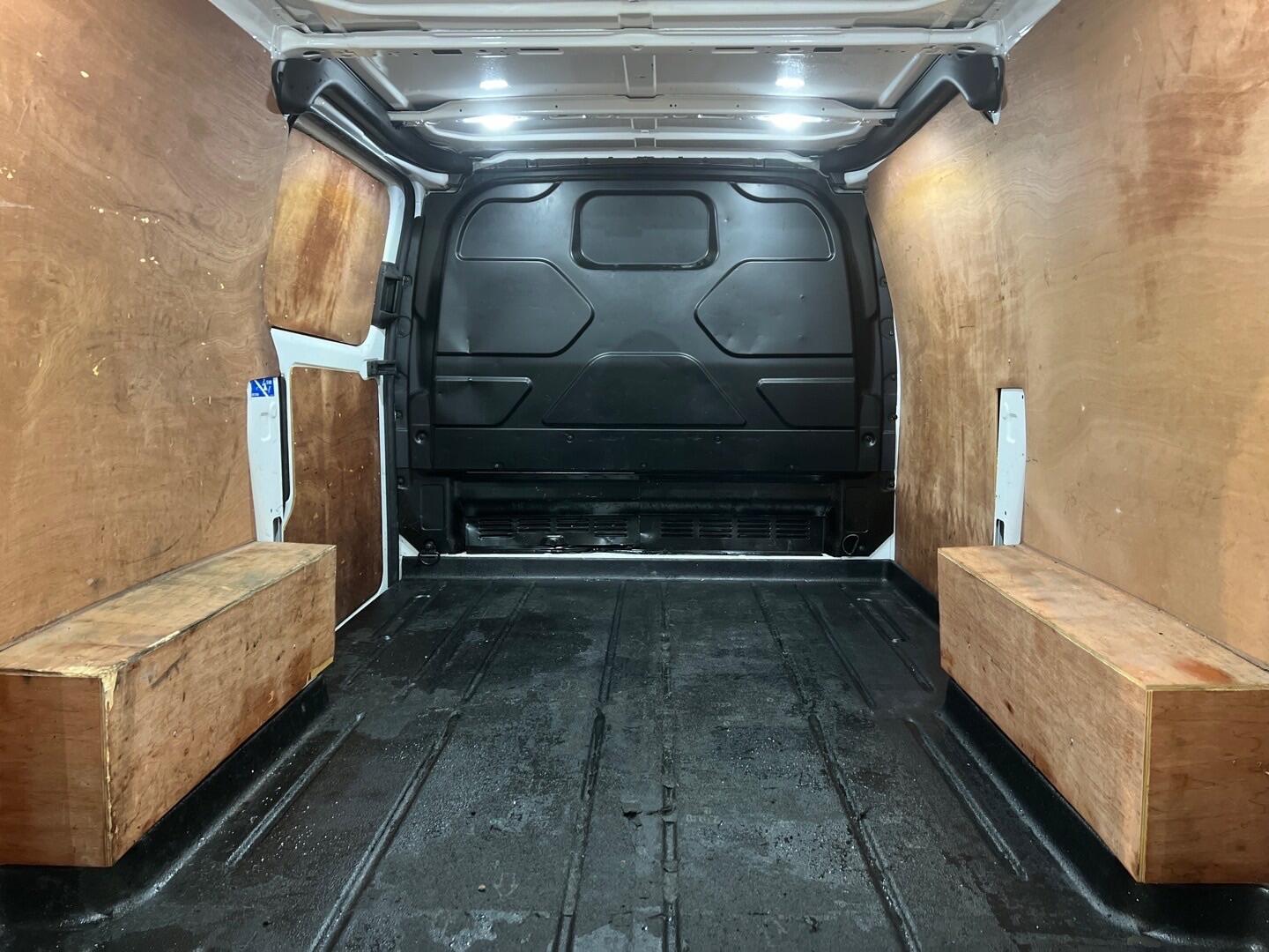 Used Ford Transit Custom 2018 for sale - 77537377: Photo 33