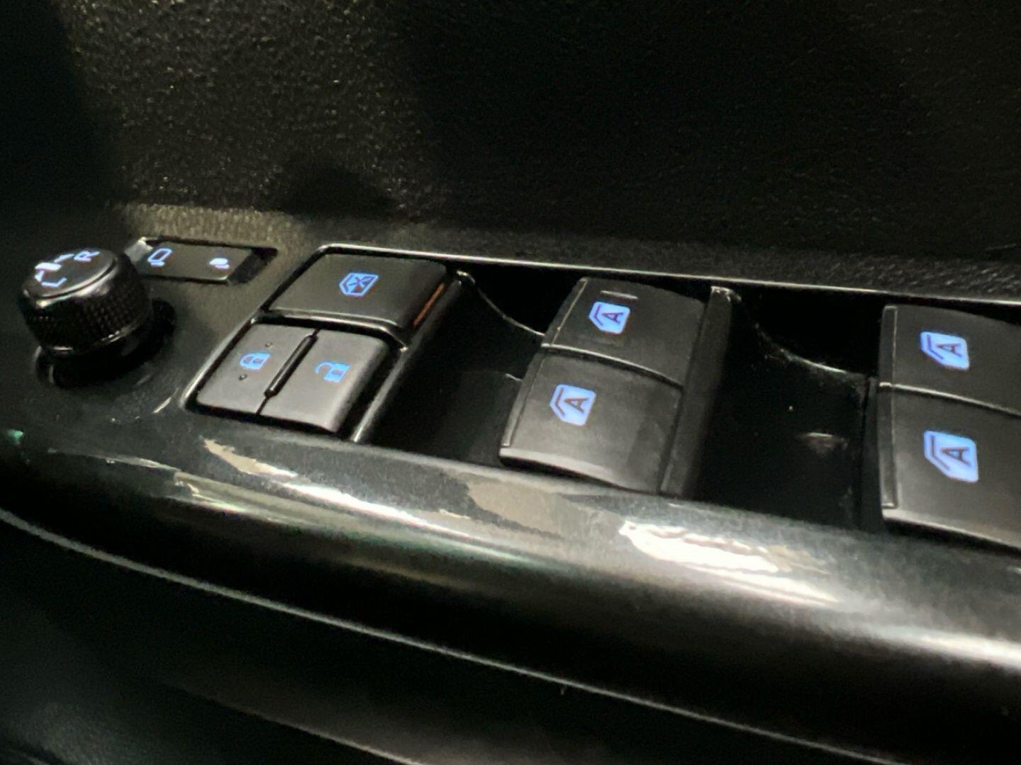 Used Toyota Hilux for sale - 78214389: Photo 16