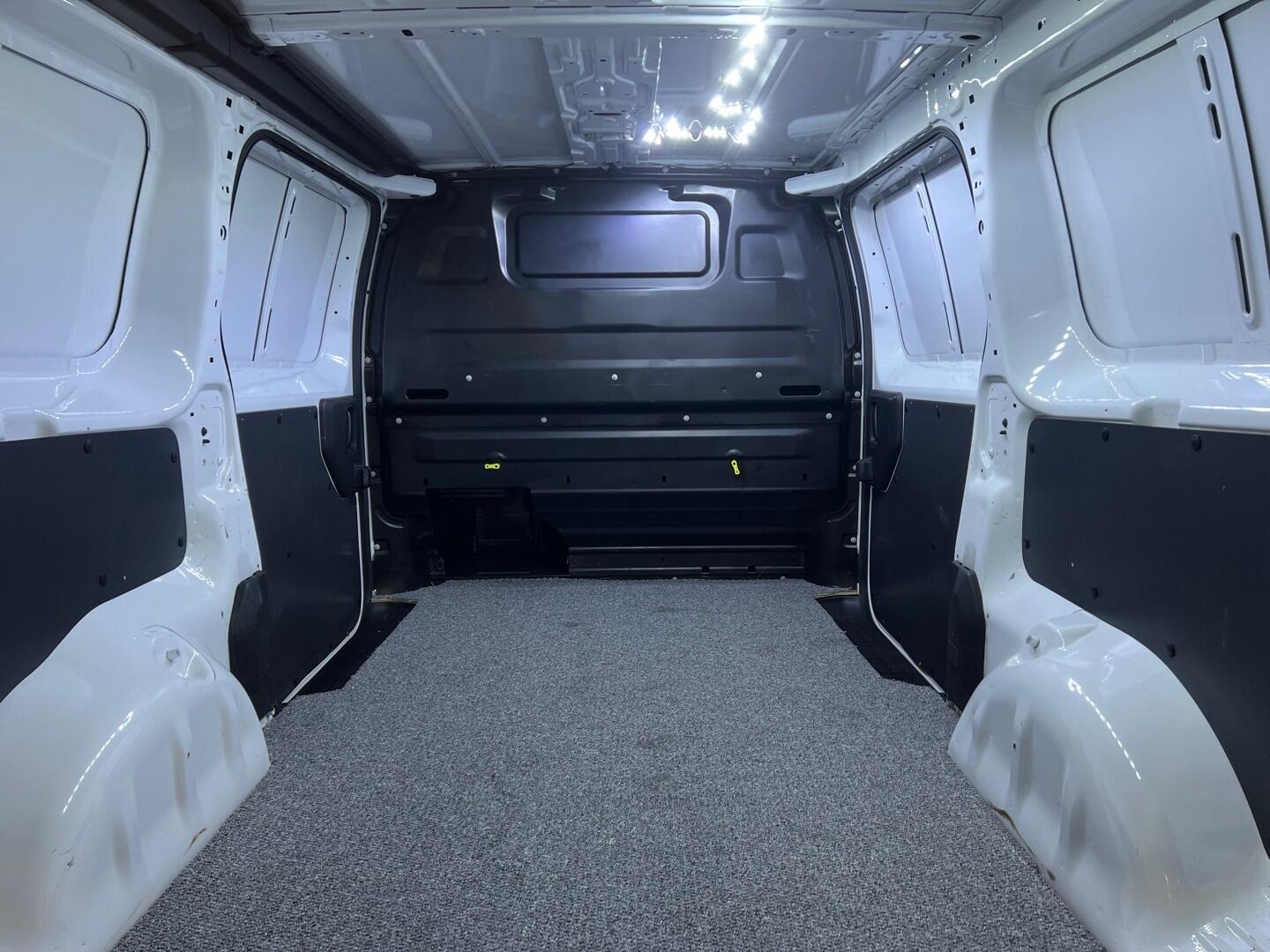 Used Vauxhall Vivaro 2019 for sale - 77060475: Photo 12