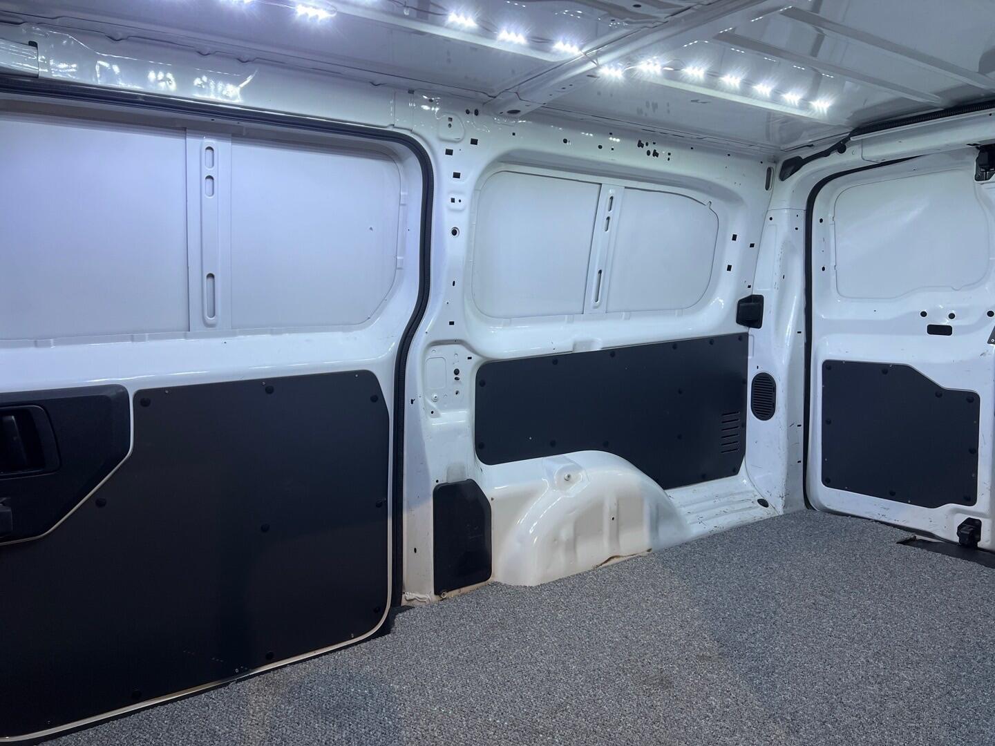 Used Vauxhall Vivaro 2019 for sale - 77060475: Photo 18