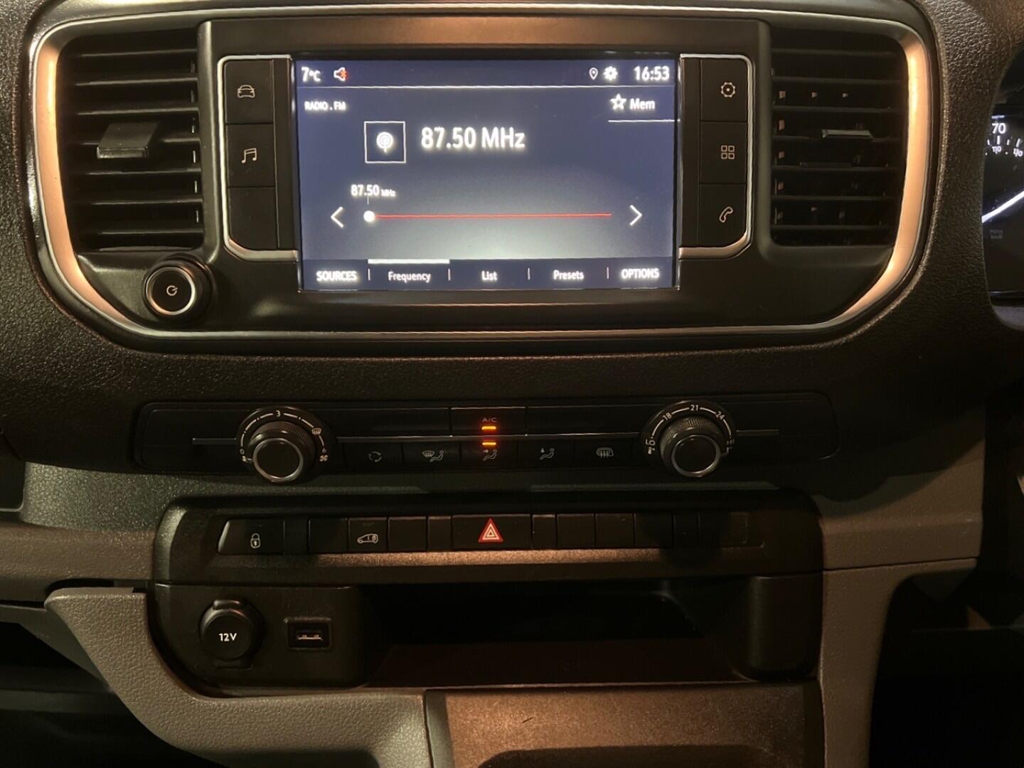 Used Vauxhall Vivaro 2019 for sale - 77163220: Photo 29