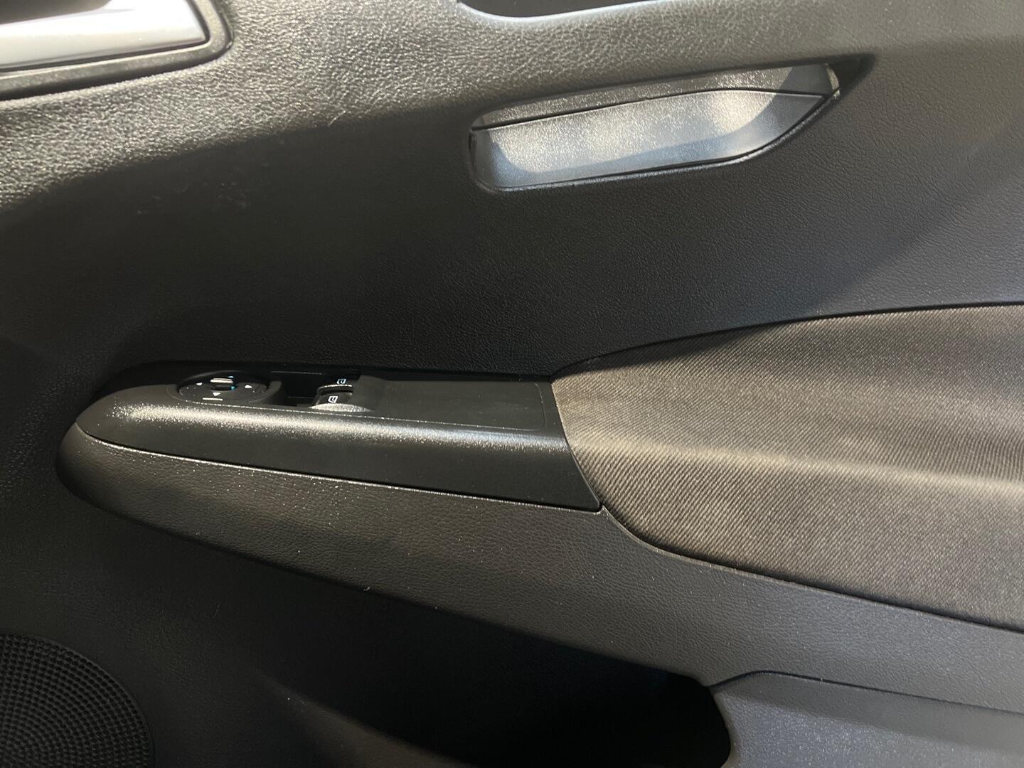 Used Ford Transit Courier 2018 for sale - 76572888: Photo 15