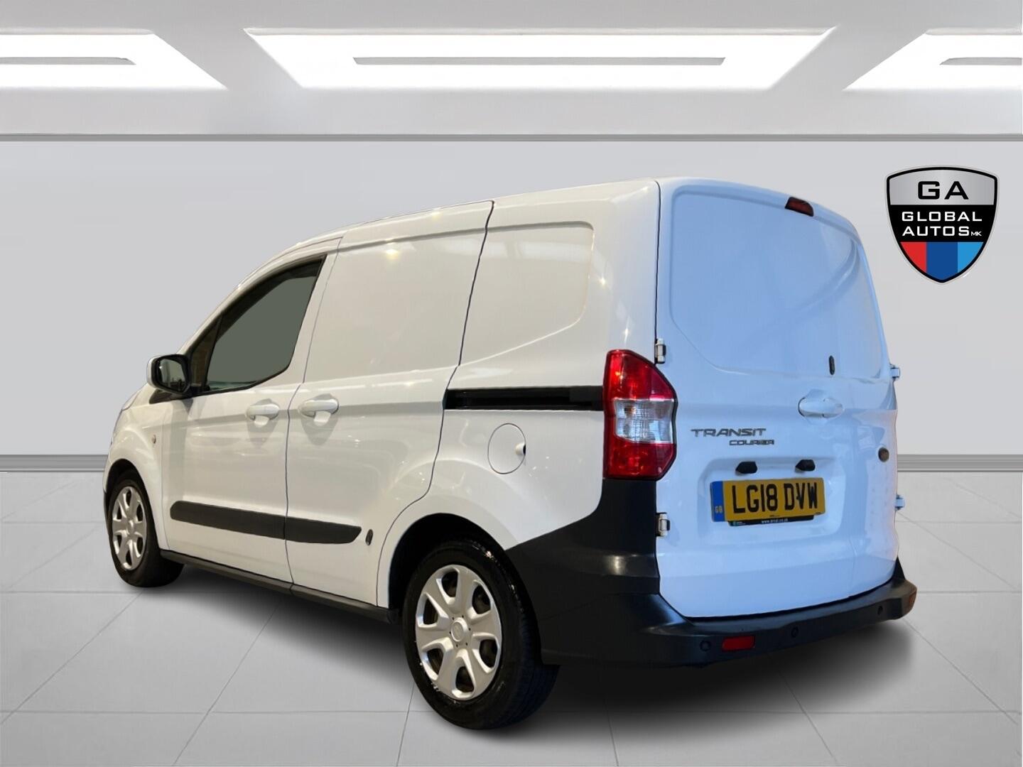 Used Ford Transit Courier 2018 for sale - 76572888: Photo 6