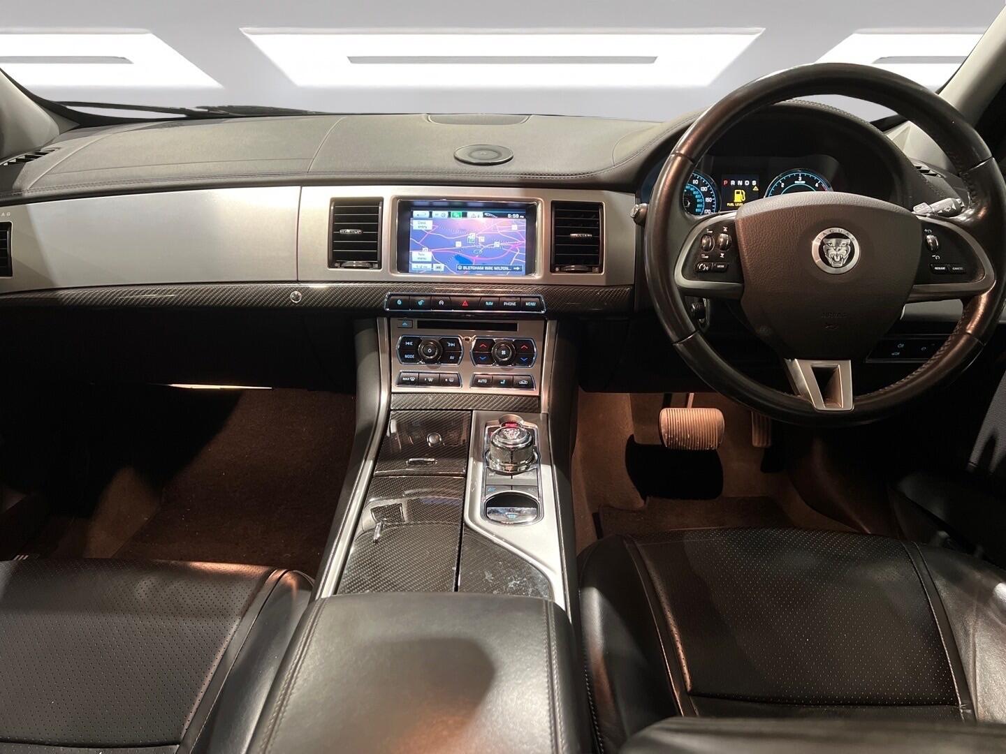 Used Jaguar XF 2013 for sale - 76849738: Photo 4