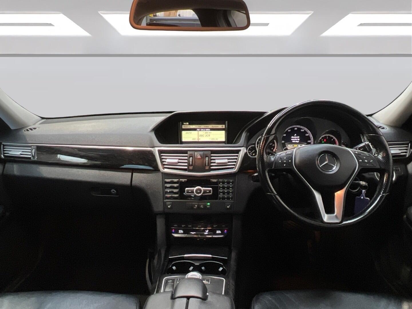 Used Mercedes-Benz E Class 2012 for sale - 76349794: Photo 4