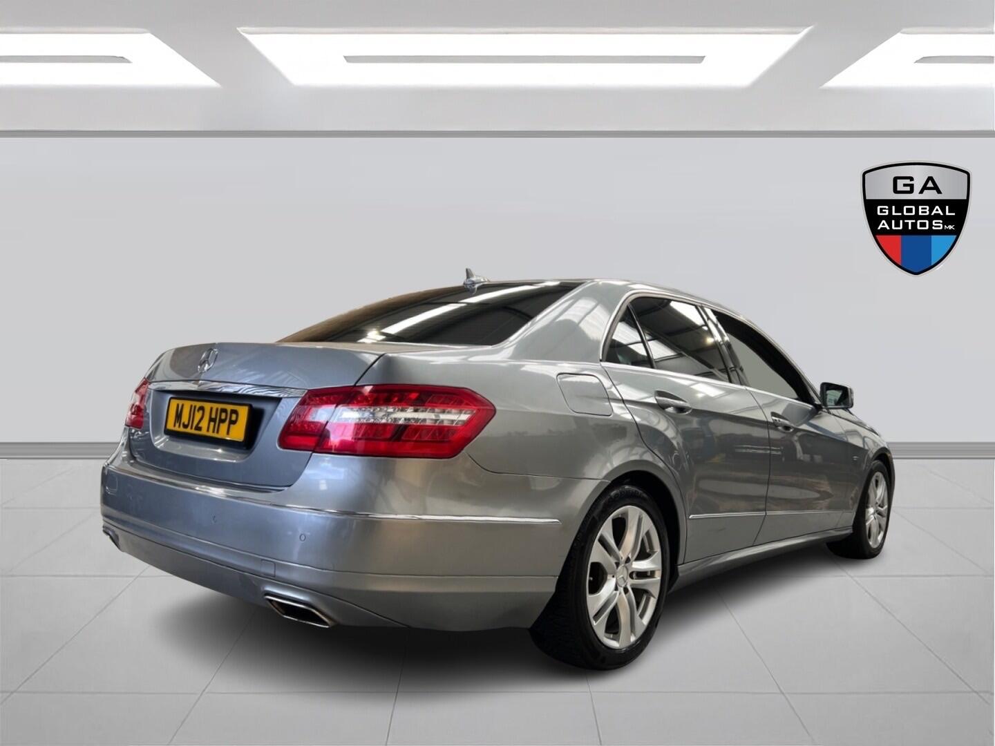 Used Mercedes-Benz E Class 2012 for sale - 76349794: Photo 7