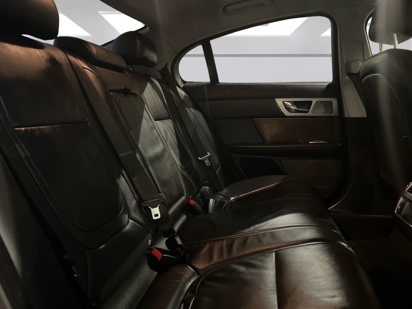 Used Jaguar XF 2013 for sale - 76953306: Photo 13