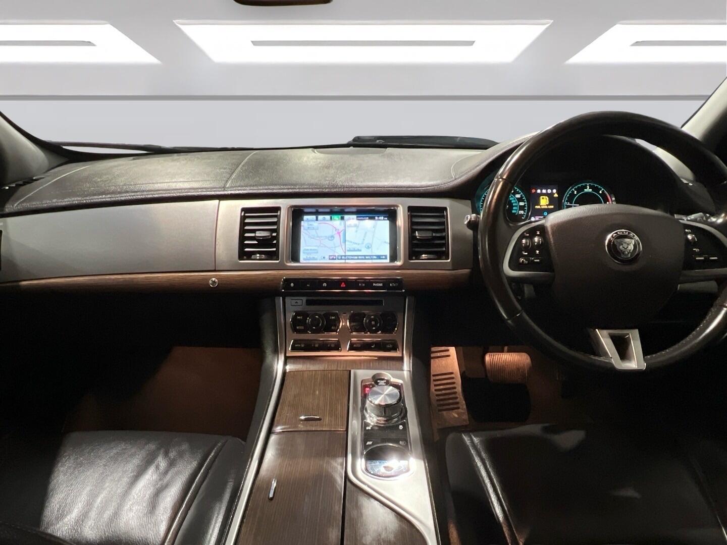 Used Jaguar XF 2013 for sale - 76953306: Photo 3