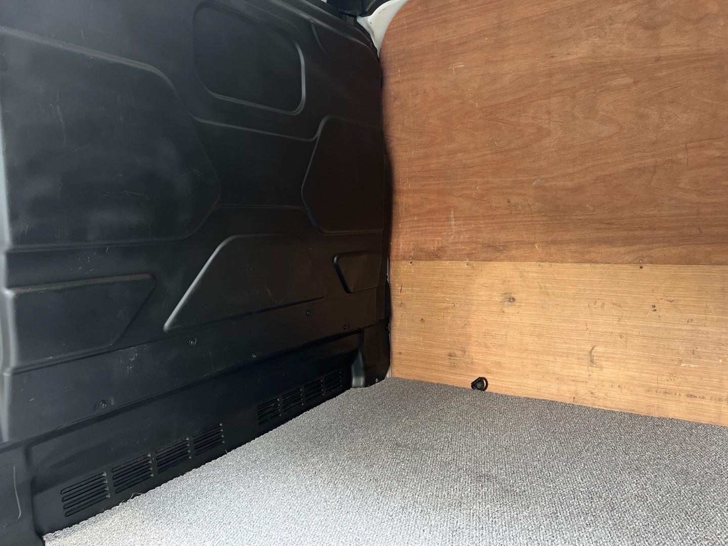 Used Ford Transit 2015 for sale - 76122713: Photo 18