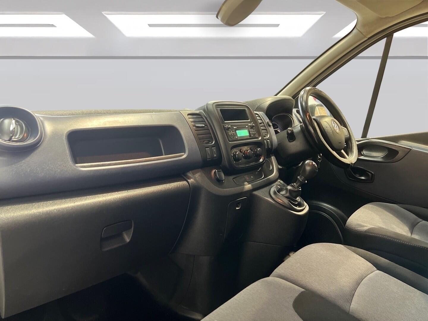 Used Vauxhall Vivaro 2016 for sale - 77400839: Photo 10