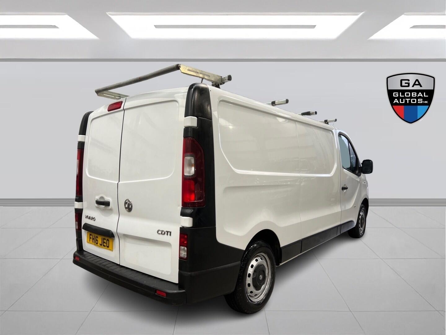 Used Vauxhall Vivaro 2016 for sale - 77400839: Photo 2