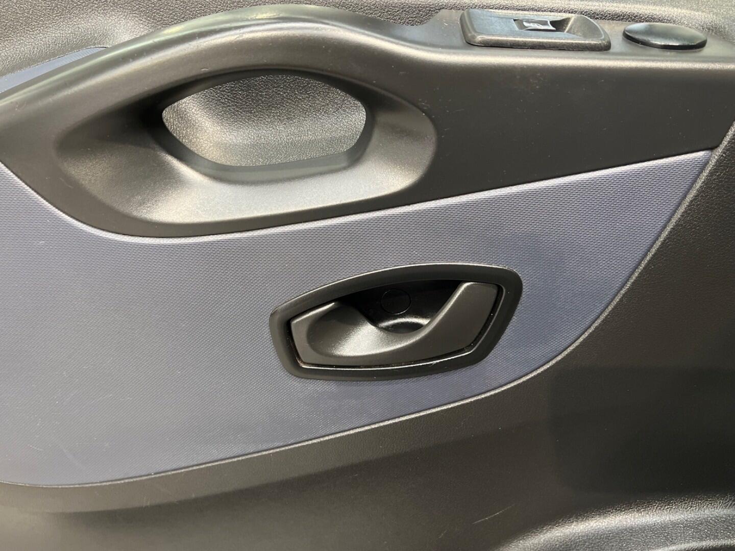 Used Vauxhall Vivaro 2016 for sale - 77400839: Photo 23