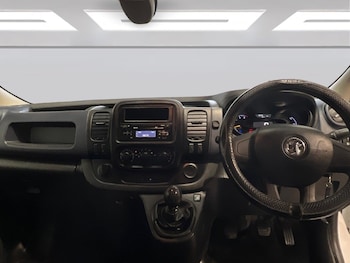 Used Vauxhall Vivaro 2016 for sale - 77400839: Photo