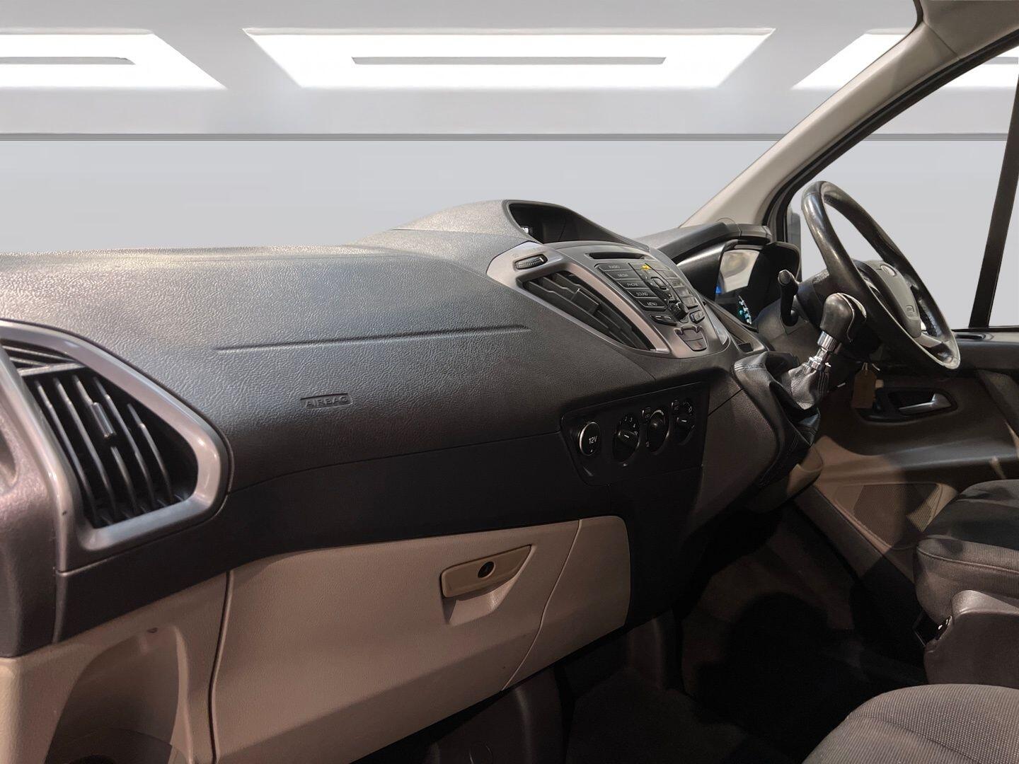 Used Ford Tourneo Custom 2017 for sale - 77939735: Photo 13